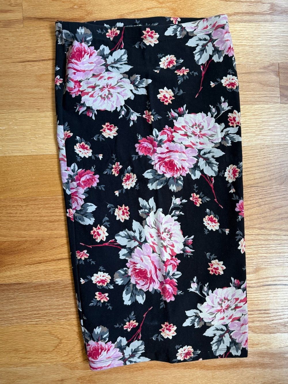 Express Black and Pink Floral Pencil Skirt Size Small